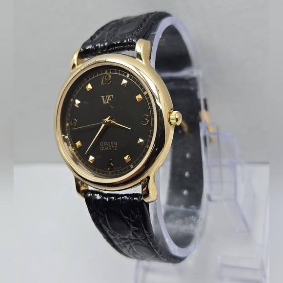 Vintage Gruen Vanity Fair Quartz Watch Black Leather Band VF New Battery - Picture 2 of 11